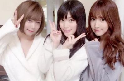 3人のトップAV女優の極上ボディを隅々まで味わい尽くす・・・