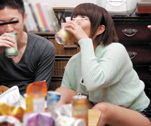 友達の彼女さんと2人で飲んでたら酔った勢いでヤってしまった・・・