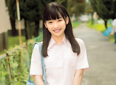 ほんのちょっと前までJKだった美少女をナンパして無許可で中出し・・・