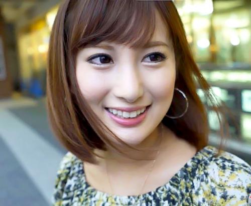 『中はダメぇ...』可愛いお姉さんがナンパされて無許可中出しの餌食に！！