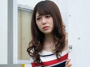 「ゴムは…」「着けてるから」「本当に…？」人妻のアソコを使い回すオヤジたち！！肉便器にされても女は感じまくってしまい…