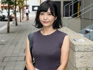 ＜人妻ナンパ＞「上の子は中学生です」控えめに見えるアラフォー主婦が他人棒ずっぽしハメられる乳揺れハメ撮り映像