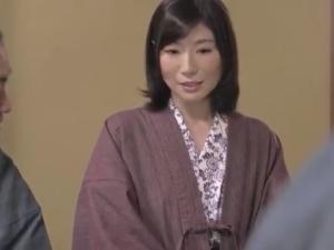 【嫁の母】「中はダメ…ああっ！！」あってはならない義母子間セックス！！若いムコペニスにすっかり熟まんこは魅了されて…