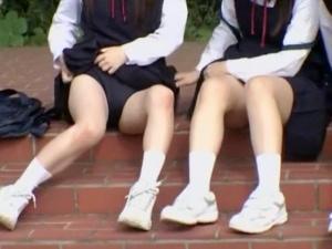 年上男性に惹かれがちな年ごろ…男子よりも好奇心旺盛な少女たちは大人のペニスを見ると意外にもメス化する！！