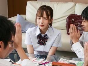「我慢できないの？じゃあ一列に並んで？」悩んでる男子はヌいてスッキリ！！優しすぎる美少女が可愛いお顔でザーメンを受け止める
