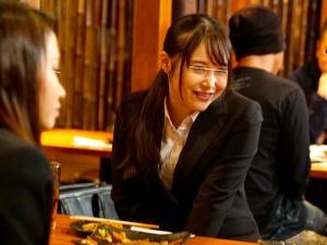 【歓迎会レイプ】酒に酔った新人OLに社会の洗礼！！嗚咽イラマチオから無慈悲なゴム無し挿入で強制中出し被害に！！