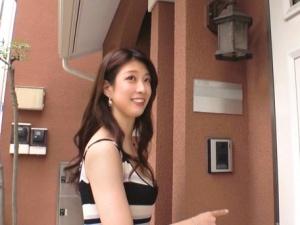 「レンタルですか…？」美人妻貸し出し企画！！老若の男たちの家で自慢のセックステクを存分に披露しちゃいます！！