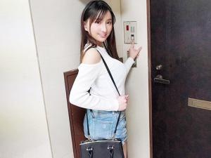 【ファン感】「お邪魔します♡」素人童貞のM男宅に突撃！！痴女責めに即勃起したチンポをしゃぶって挟んで満足させちゃいます！