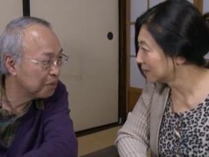 【ヘンリー塚本】「シたいわ」「ならやろう」閉経後のセックスを楽しむ熟年夫婦！！年甲斐もなくイチャイチャと交わり合って…