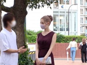 【素人ナンパ】街でひときわ目立つお姉さん！！意外にもナンパに成功してしまったので極上の美女を独占しちゃいます！！
