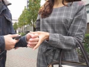 ＜熟女逆ナンパ＞「お姉さんとエッチするだけだから、ホテルいこ？」路上で引っ掛けた青年を連れ込み即セックス！！