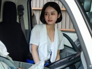 【職場NTR】「バカ言わないでください…」運送の仕事を始めた妻が汗臭いオヤジに寝取られる！！心では嫌っていてもアソコが…