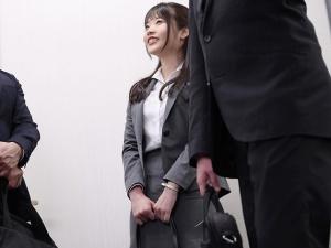 【出張先NTR】強がって酒を飲みすぎた新入社員の末路！！気づくと犯されていたのだが、みるみるその大人のセックスにハマり…