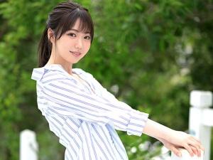 「イッちゃう…またイッちゃう…！！」膣奥を掻き回されて下品に絶頂！！ポルチオまで開発されちゃう3Pにスケベ少女も満足！！