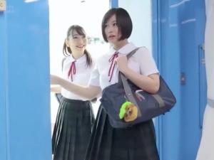 【JKナンパ】「モデルの原石」とおだてられ連れてこられた田舎少女！！口車に乗せられてまさかの即セックスまで！！