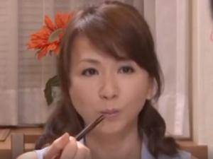 ＜牧原れい子＞歳を重ねてなお性欲旺盛な叔母！！若い男とのセックスを甥っ子にのぞかれると、さらにまた欲情を抑えきれず・・・