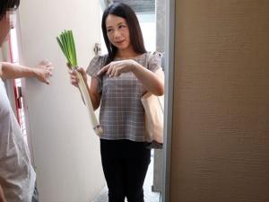 「息子と同じくらいの年かな？」お母さん世代のバイト先のおばさんが風邪をひいた僕のお世話をしにきてくれたのだが…
