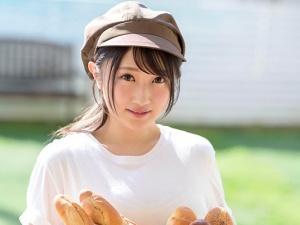 こう見えて脱がせるとすんごい隠れ巨乳Gカップおっぱいな美少女がデビュー作からゆっさゆっさ乳を揺らすセックスを披露！！
