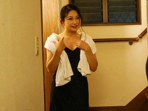 【嫁の母】「トモミが帰ってきちゃうから…」法事で再会したお義母さん！！その美しく、可愛らしい美熟女に魅了されてしまい…