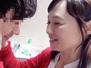 ＜安野由美＞「ホントにおばさんでいいの？」50代の痴女おばさんに言葉責めされながら筆おろしされちゃう夢の時間