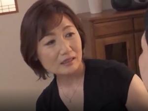 【彼女の母】「馬鹿な子ねぇ、今日だけよ？」娘にフラれて悲しみに暮れる青年に熟れボディを明け渡してしまう困った母