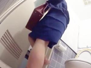 ＜人妻ナンパ＞旦那に嘘電話して浮気SEX！！背徳行為で燃え上がるオマンコに他人棒からザーメンが注がれる
