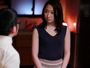 【友人の母】「本当にやめて…」少年たちに集団レ●プされる母！！その熟れ始めた体は中出し肉便器と化してしまい…