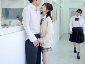 「先っぽヌルヌルしてる…廊下で出しちゃう？」校内で突然始まる淫語痴女プレイ！！寸止めされながら頭が真っ白になると…