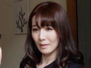 「えっ、で、でも、ちょっと、ああっ！」夫の上司に抱かれる妻。嫌と言いながら、アソコはじゅわっと濡れてきてしまい・・・