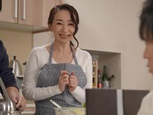 「お義母さん…我慢できない…！！」ぎこちない関係が一転男女の仲に！！邪魔者のいない隙に２人はねっとりと、いやらしく…