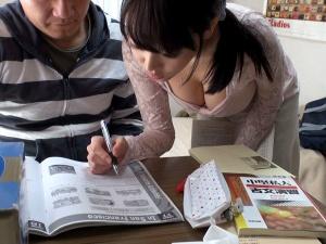 【カテキョレイプ】「出来た？」谷間をチラつかせるお姉さんにもう限界！！勉強どころではなく襲いかかってしまうと…