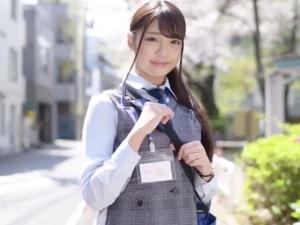 ＜ヤクル●レディ＞「契約が無くなったら困ります…」大口の顧客を失いかけたお姉さんは仕事終わりの蒸れパンストのまま…