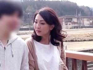 ＜母子相姦＞「今日はたくさんシテあげる♡」女手一つで育てた息子と旅館交尾♡愛し合いすぎた2人の関係は誰にも邪魔できない