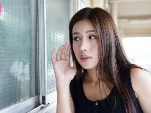 （お隣さん、すごいわ…）夫に満足しない人妻は、隣の青年を家に招き入れ誘惑！！圧倒的な熟れボディに若いペニスはフル勃起！！