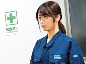 ＜隠れ性欲モンスター＞メガネ取ったら痴女に変貌！工場職員の冴えない女子に赤玉出るレベルでチンポシゴかれたｗ