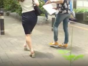 【ナンパ】「素敵ではありませんので…」街行く美人さんを車内誘導！！電マ＆バイブ責めで潮吹きから本番になだれ込む！！