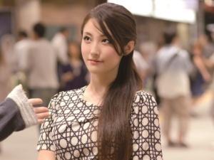 ＜人妻ナンパ＞「家の鍵を忘れちゃって…」芸能人クラスの美貌ながらおっちょこちょいな奥さんをGETして即日中出しSEX！