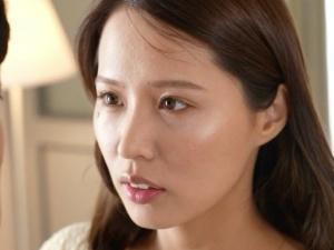 【嫁の母】「この前途中で終わっちゃったから…」娘がいなくなると始まってしまう不貞行為！！まずはねっとり舌を絡めながら…