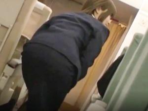 ＜CAレイプ＞「お願いやめて…！」容赦なく中に出される精液・・美人キャビンアテンダントが痴漢にとどまらずマンコを犯される