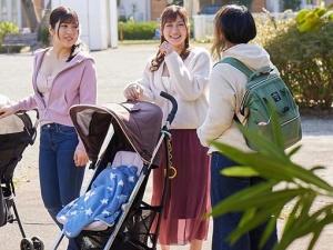 【人妻ナンパ】「私は去年受けたので…」婦人科検診の車の正体はマジックミラー号！！授乳期の奥さんが流れで中出しセックス！！