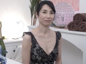 ＜高級ソープ＞熟女嫌いの俺にあてがわれたのはおばさん！しかし返金保証があるというので物は試しとフェラしてもらったところ…
