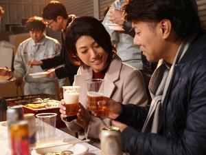 【借金人妻】男ばかりの職場で性奴隷化された妻！！さんざんに辱められると女はマゾ的な快楽に目覚めていき…