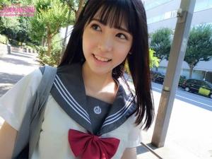 プチ家出中の美少女JKとホテルにIN！！背徳的すぎる美乳おっぱいボディをハメ撮りしながら独り占めしちゃいます！！
