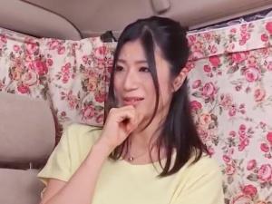 ＜人妻ナンパ＞「44のおばさんですよ？お兄さん見たいの？」謙遜しながらも実は自慢のボディを見て欲しいムッツリスケベ！