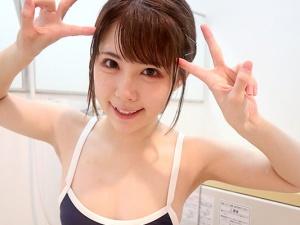 「飲んじゃいました♡」精子大好きごっくん上手！！イラマチオに中出し、唾液まみれの変態プレイにもニコニコしちゃう真正変態！