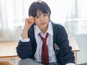 ＜男装中出し＞まるで可愛い男の子なショートカット美少女！真っ白で綺麗な体を犯され、膣内に精液を注入されてしまう！