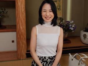 ＜50歳＞「オナニーしました…」いい年してまだまだ性欲旺盛な人妻！！若い男とたくさんヤリたくって仕方ない♡