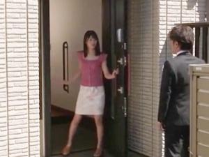 ＜人妻NTR＞「チンポが欲しくてたまらなかったか？」夫不在にやって来る上司…欲求不満の妻はその強引なセックスに惹かれて…