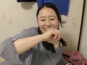 「帰んなきゃ…」どでかいおっぱい＆お尻を隠し持っていた家事代行おばさん！！乳首をチュウチュウ吸ってあげると力が抜け…