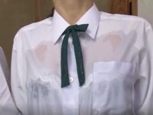 【連続中出し】修学旅行中にゲリラ豪雨発生！！近くのお家に避難させてもらった少女たちだが、まさかの集団性被害に遭ってしまう